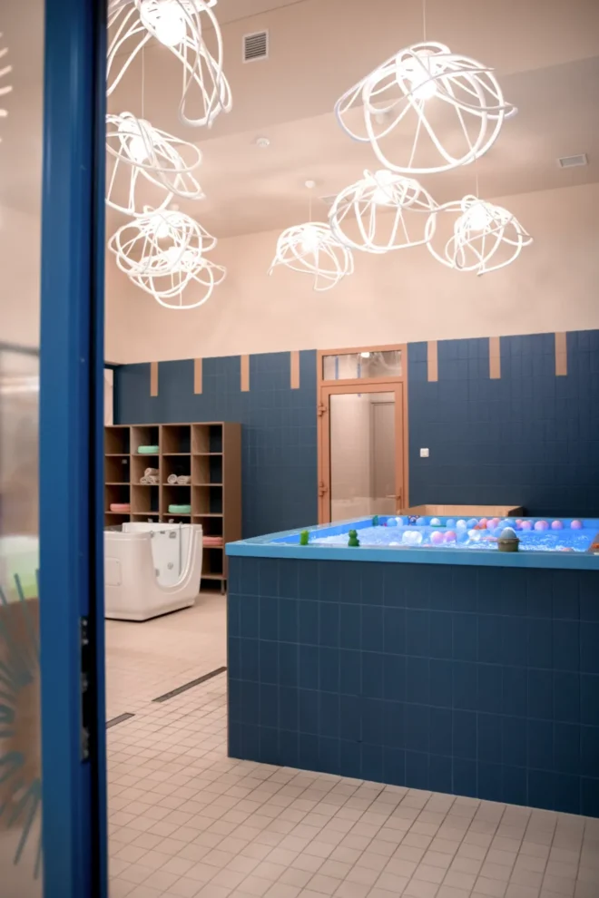 Hidroterapijos baseinas vaikų reabilitacijos klinikoje